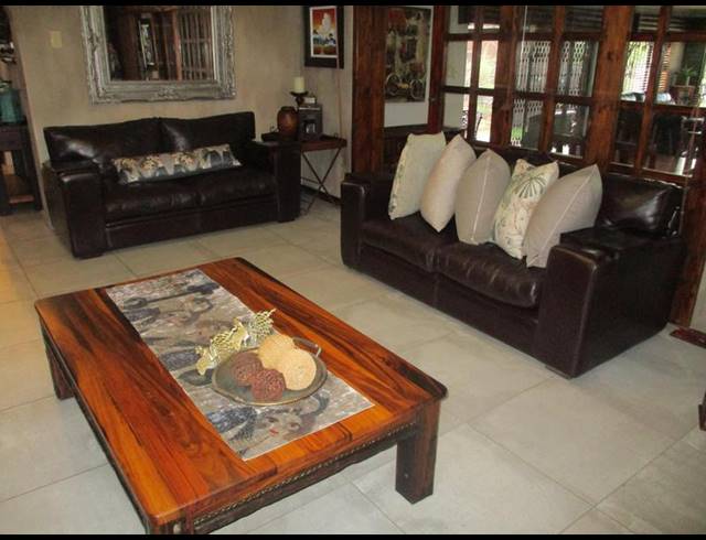 6 BEDROOM HOUSE FOR SALE IN DAN PIENAAR